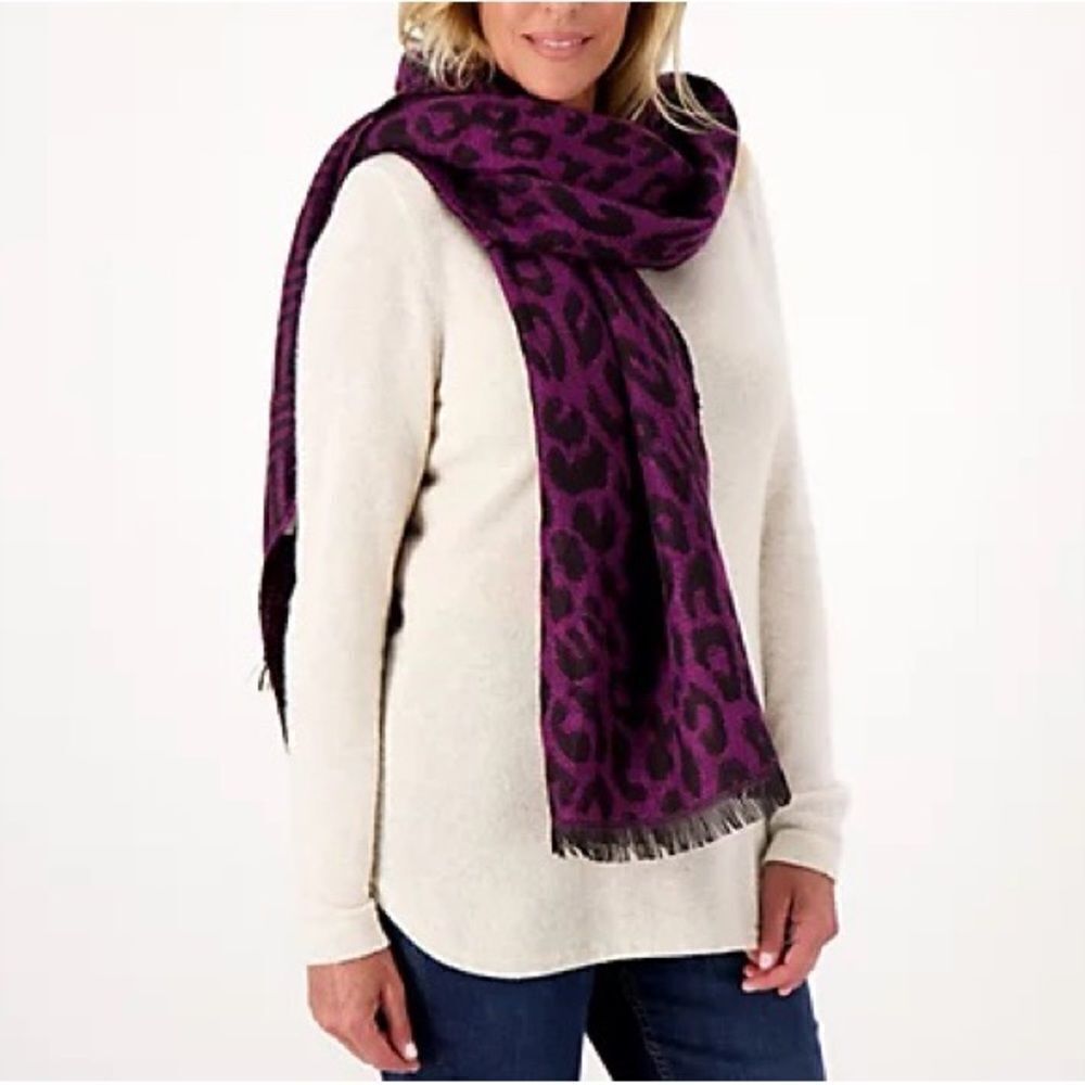 Belle by Kim Gravel Reversibelle Printed Scarf